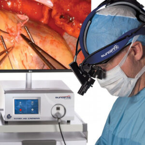Sunoptic-surgical_HDC–300-HD-Headlight-Surgical-Camera-operation